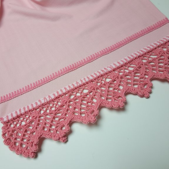 zigzag pattern lace design